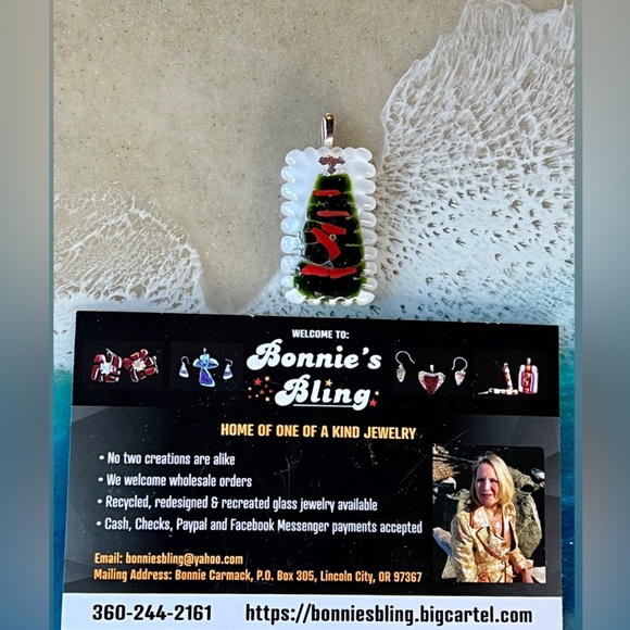 Bonnie’s Bling One Of A Kind Fused Glass Jewelry and Accessories to Wear. - Picture 4 of 13